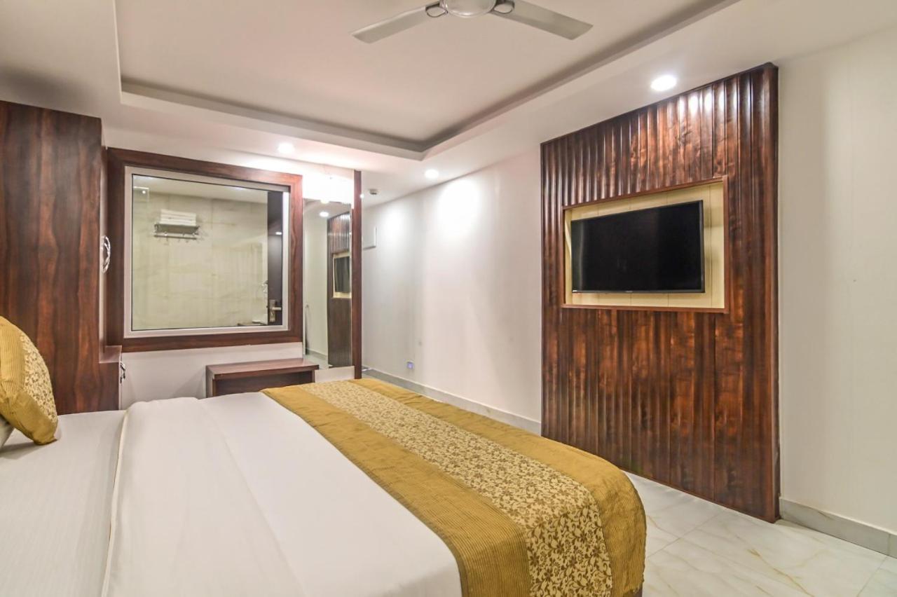 De Falcon Goa Beach Resort Candolim Exterior foto