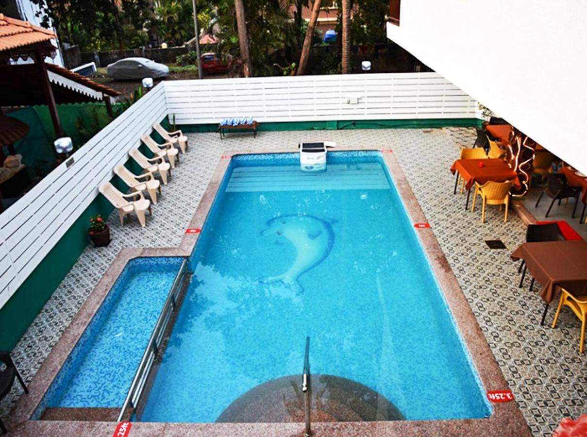 De Falcon Goa Beach Resort Candolim Exterior foto