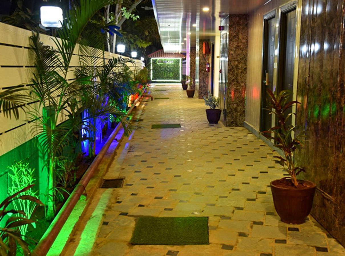 De Falcon Goa Beach Resort Candolim Exterior foto